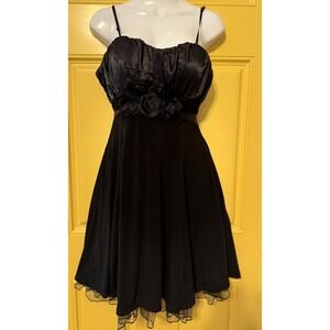 Snap Black HOCO Dress Size 9 Romantic Witchy Silhouette Whimsy Fairy Goth